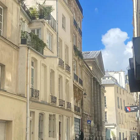 Aux Terrasses De La Lune * Paris
