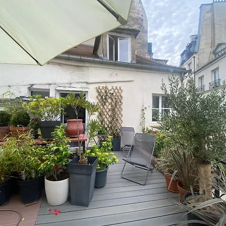 Aux Terrasses De La Lune Apartmán *