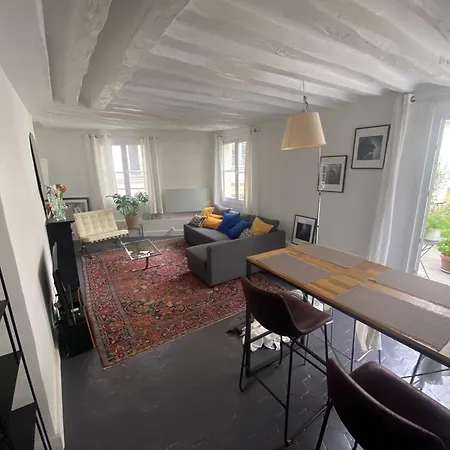Aux Terrasses De La Lune Apartment *