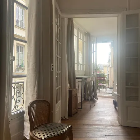 Aux Terrasses De La Lune * Paris