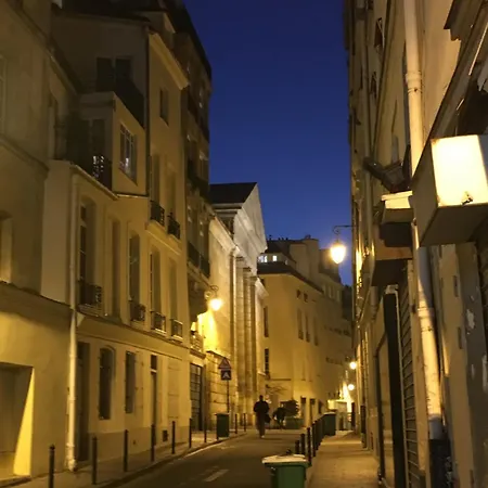 Aux Terrasses De La Lune