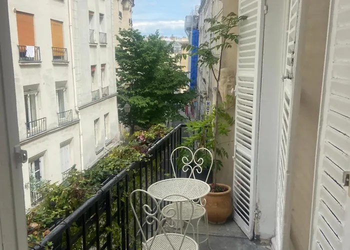 Aux Terrasses De La Lune * Párizs