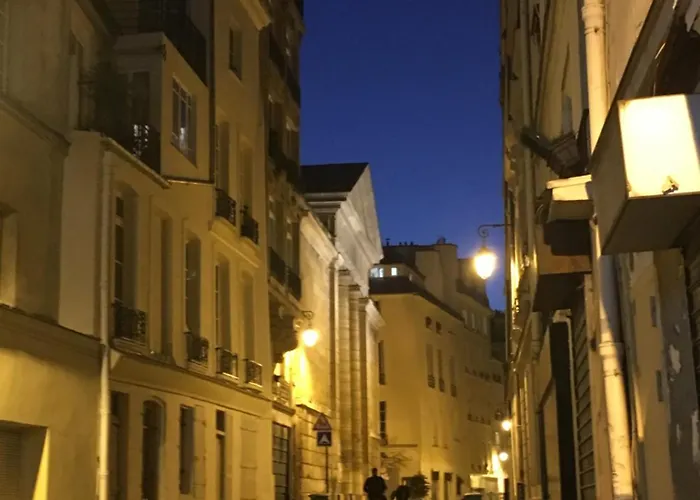 Aux Terrasses De La Lune